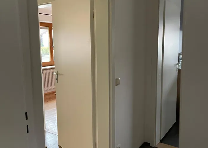 Gepflegtes Einfamilien Haus Lägenhet